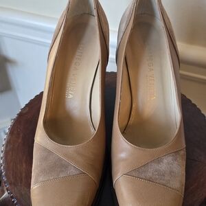 Bottega Veneta Tan Leather Pumps